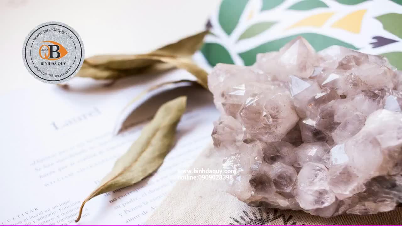 Tuổi Tý Hợp Màu Đá Thạch Anh Vụn Thô Nào?