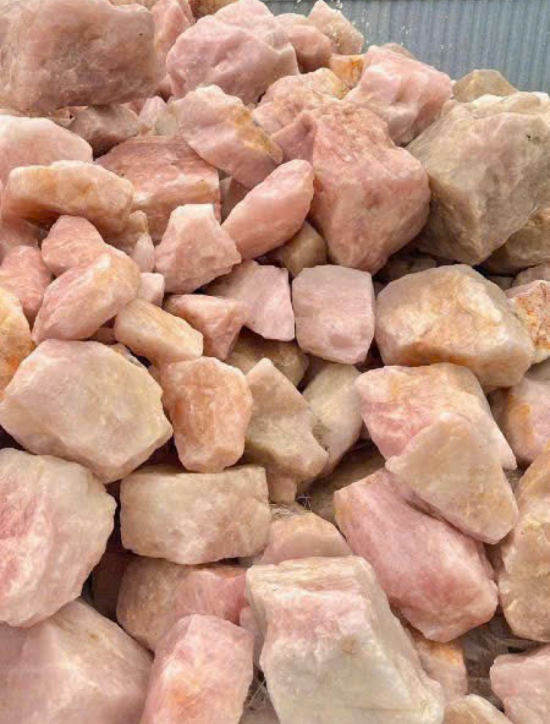 Đá Ngũ Sắc Thô Giá Sỉ Bình Dương 