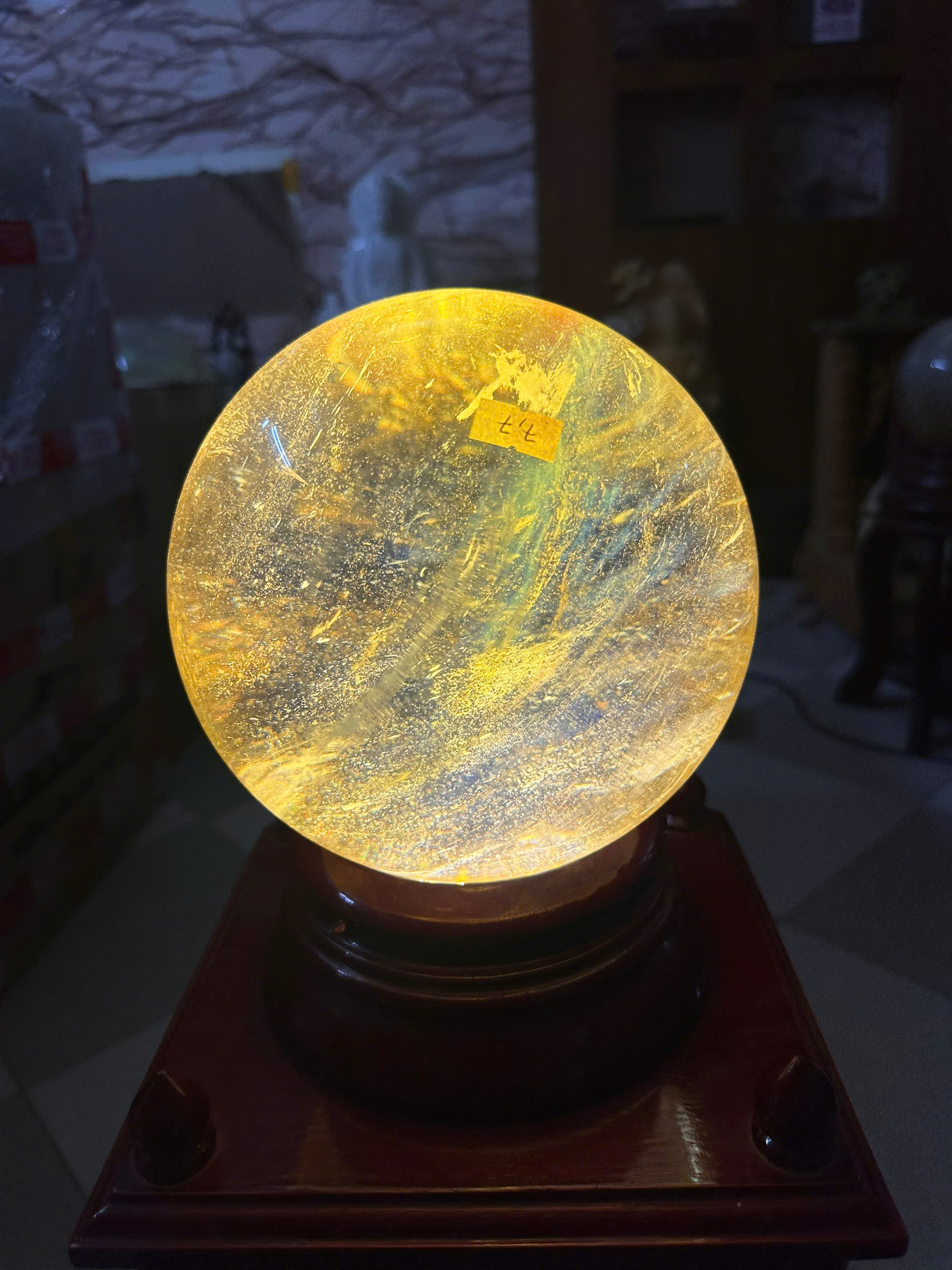Quả Cầu Phong Thủy Đá Cho Người Mệnh Thủy