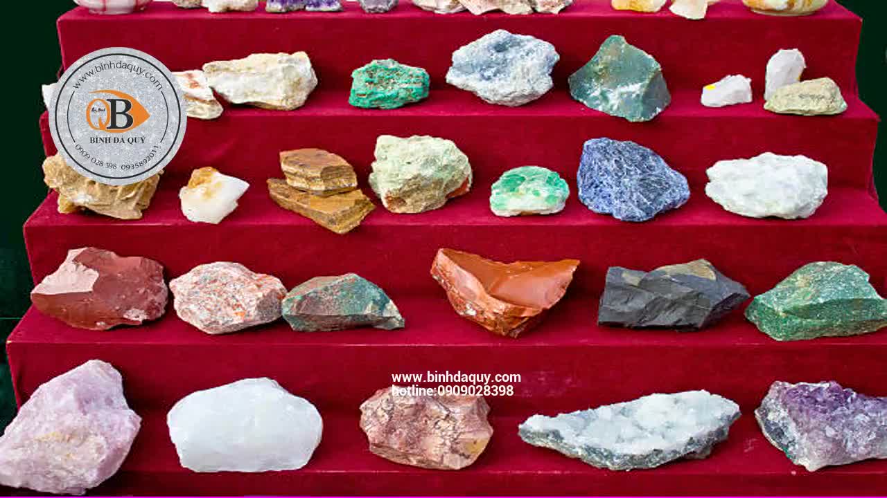 Khám Phá 5 Loại Đá Thạch Anh Mang Sức Mạnh Tinh Thần Và Năng Lượng Tích Cực Bùng Nổ Năm 2025