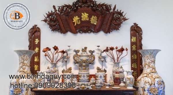 Phong thủy lập bàn thờ thần linh và gia tiên đúng cách