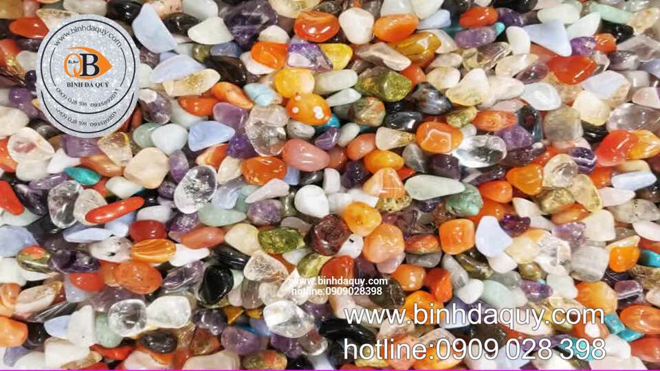 Giá đá thạch anh ngũ sắc trên thị trường hiện nay
